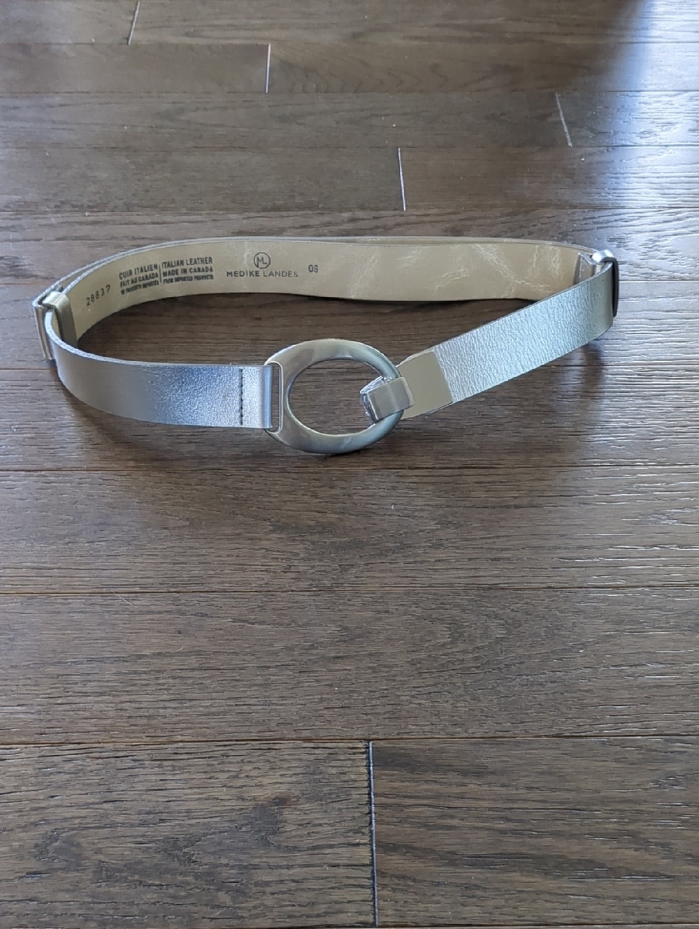 Silver Leather Waist Belt with Round Metal Buckle